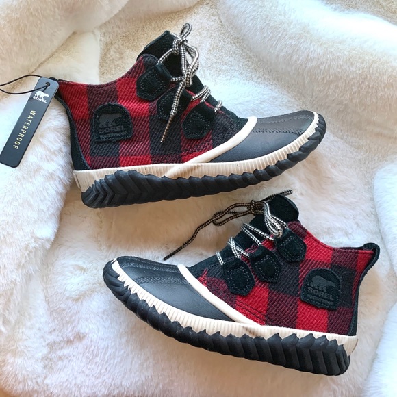 sorel short duck boots